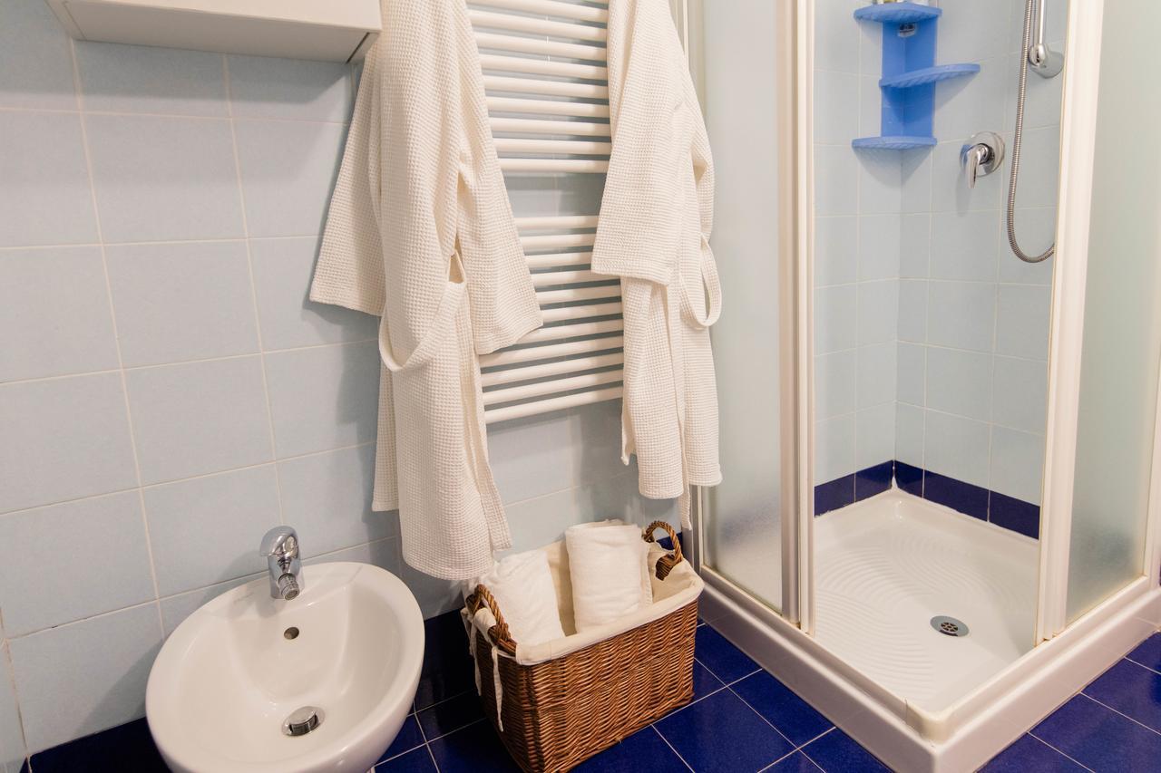 And - Private In Shared Guest house