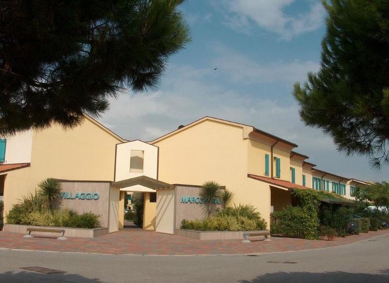Marco Polo Aparthotel 3*