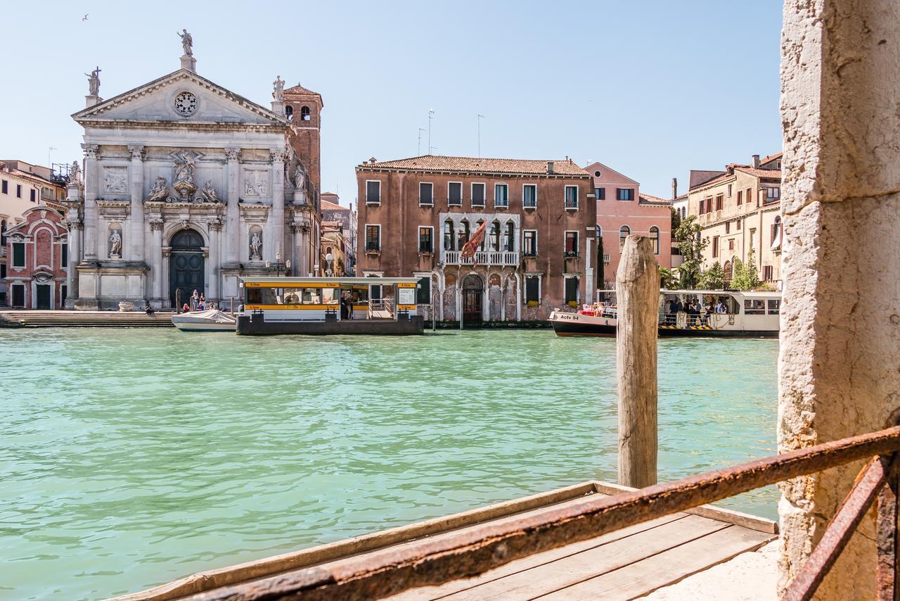 Admiral Emo Palace Over Canal Grande *