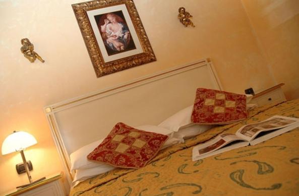 Ca' Dei Leoni Hotel