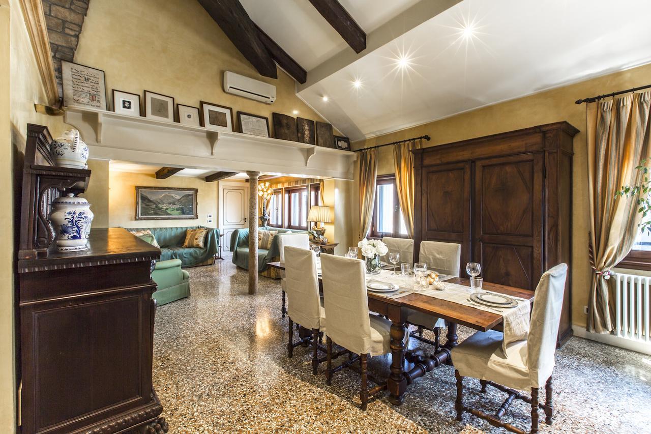 Attic Panoramic View R&r * Venice