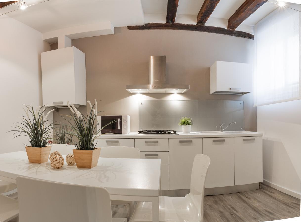 Rialto Whit Lift Apartment