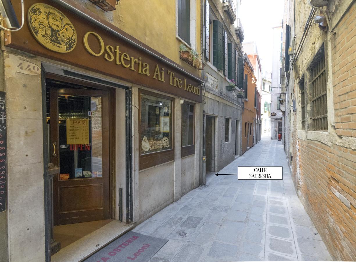 Calle Sacrestia Apartment