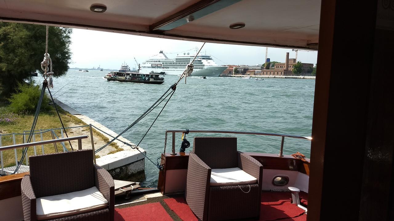 Yacht Fortebraccio Botel Venice