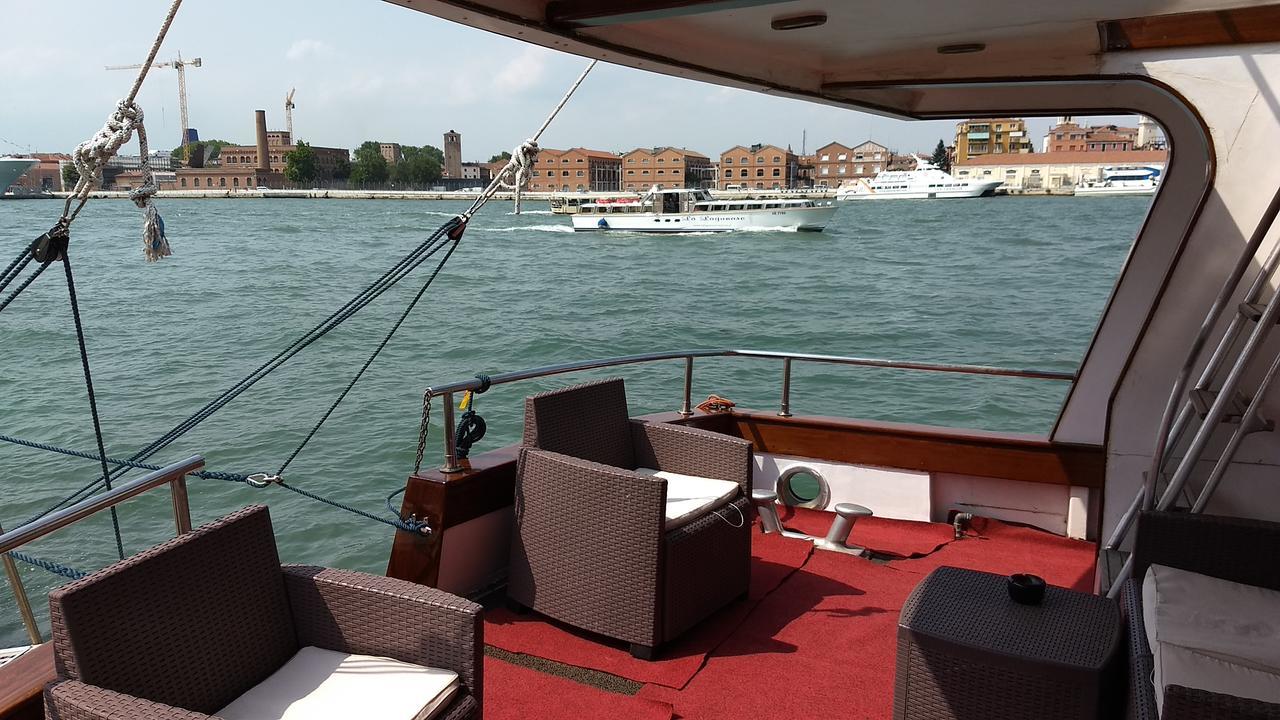 Yacht Fortebraccio Botel *