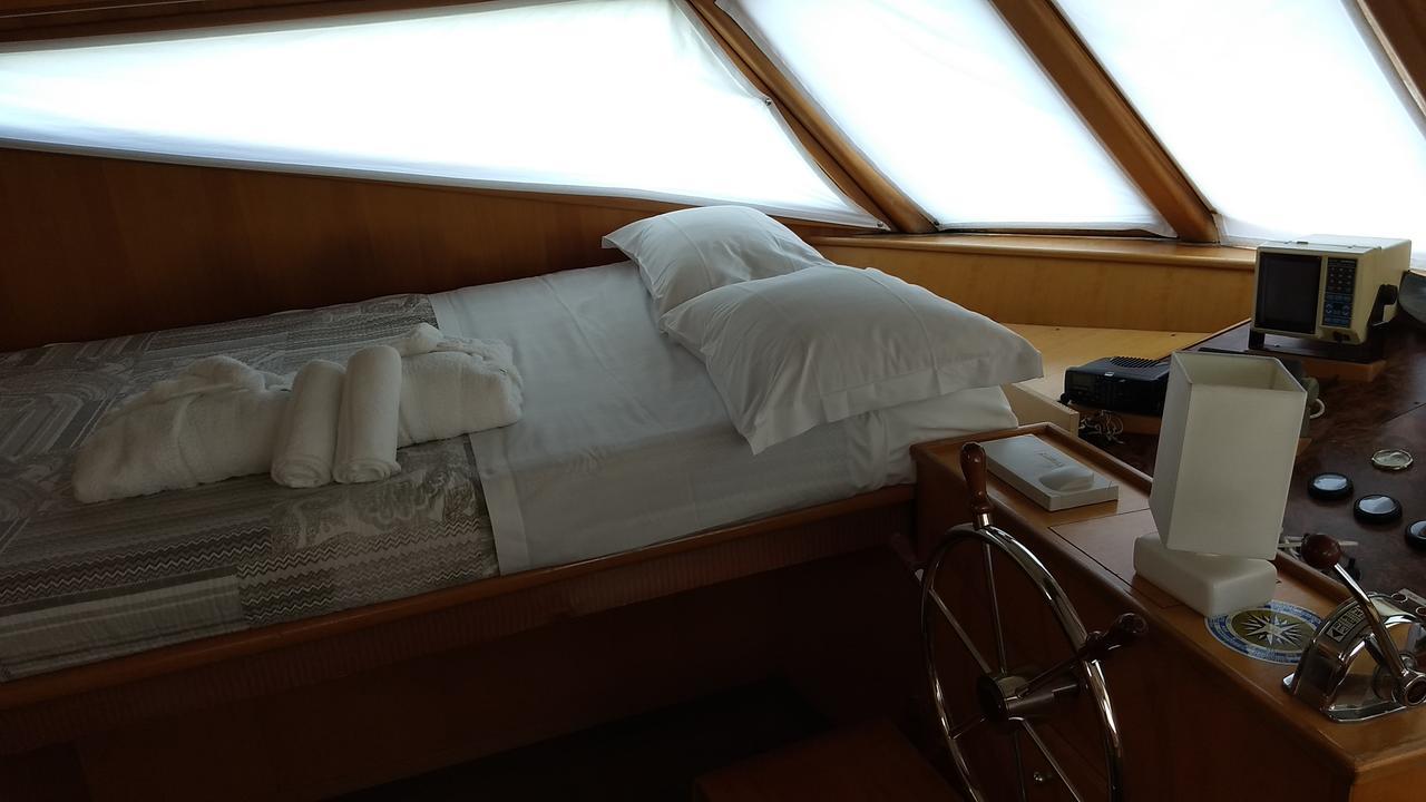 Yacht Fortebraccio Botel Venice