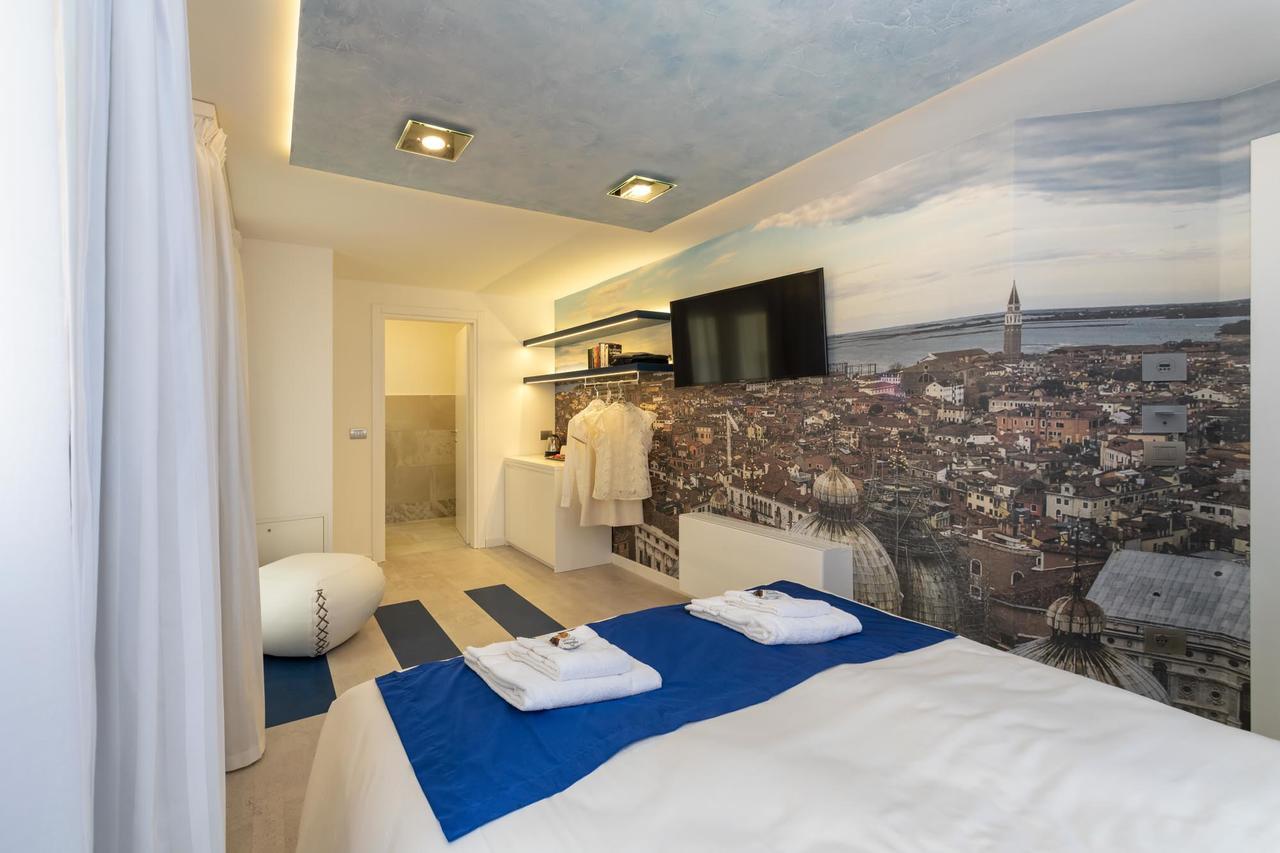 Ca' De La Fonte - Wenice Deep Culture Guest house 2*