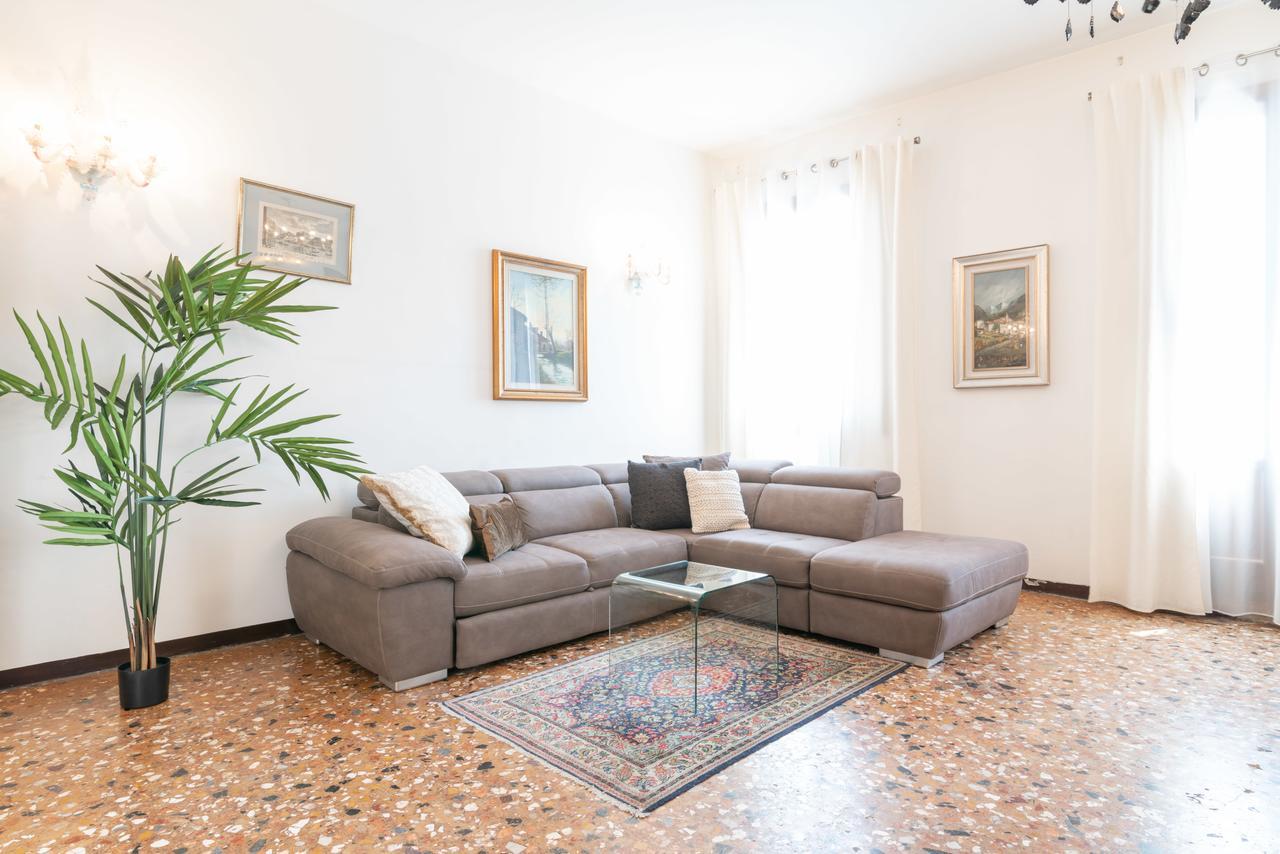 Grand Canal Terrace Apartment *