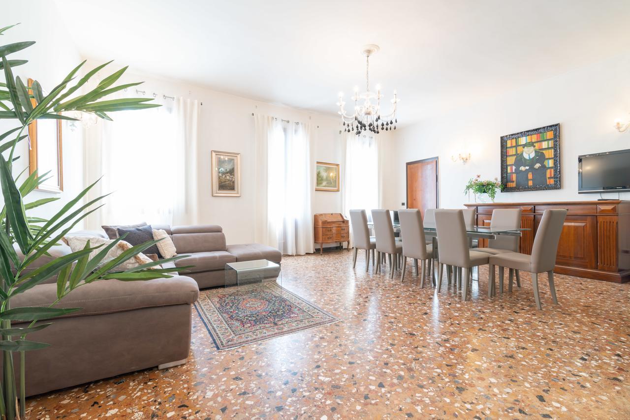 Grand Canal Terrace Apartment