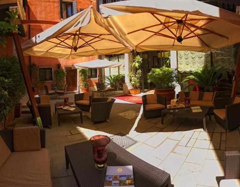Liassidi Palace Hotel 4*