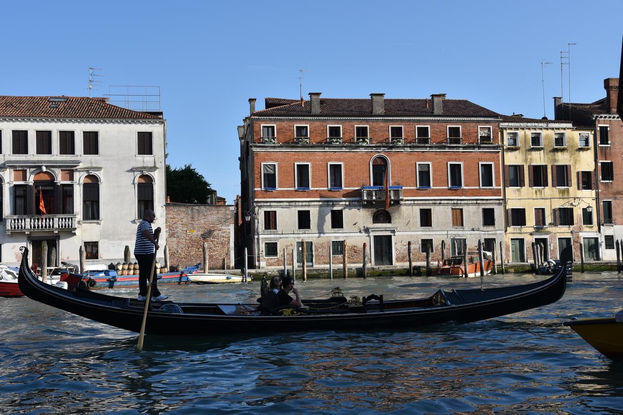 Acomodação com café da manhã  Vista Sul Canal Grande
