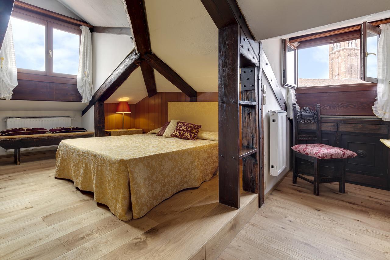 Ca' Badoer Attic * Venice