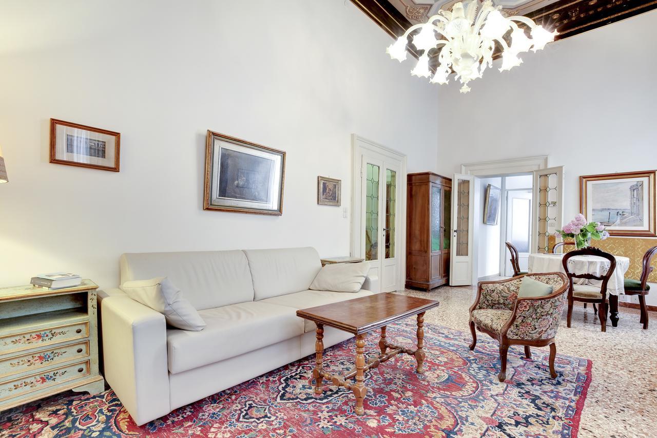 Testa Apartment *