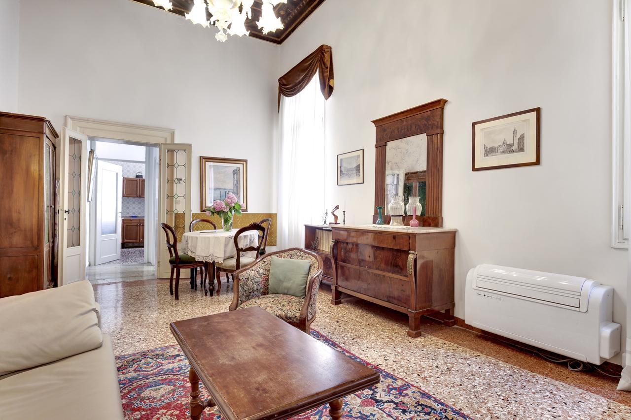 Testa Venice