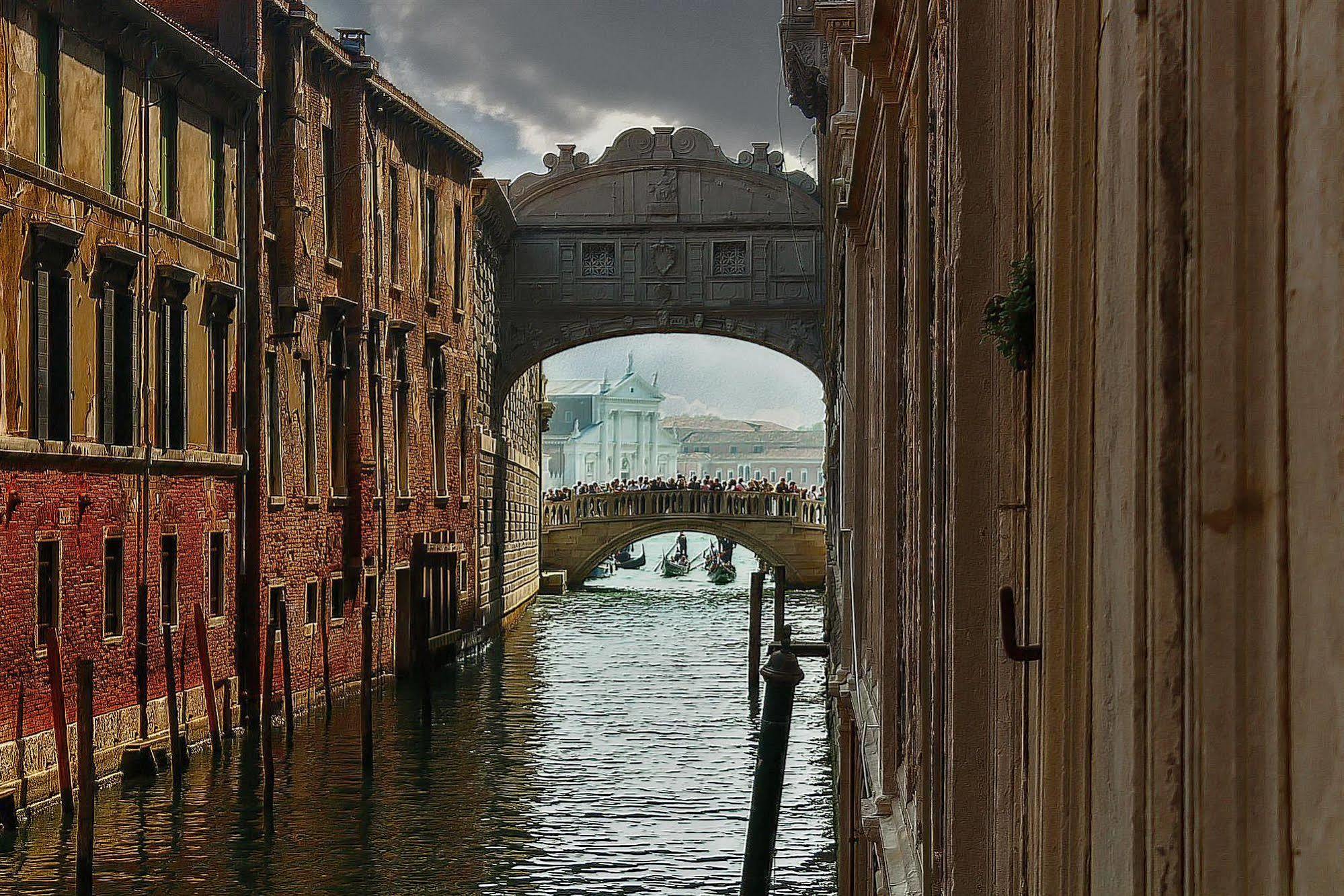 2960 Ca Frari Apartment *