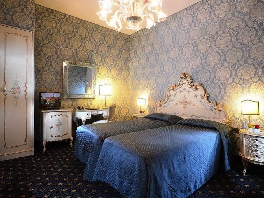 Rialto 4* Venice
