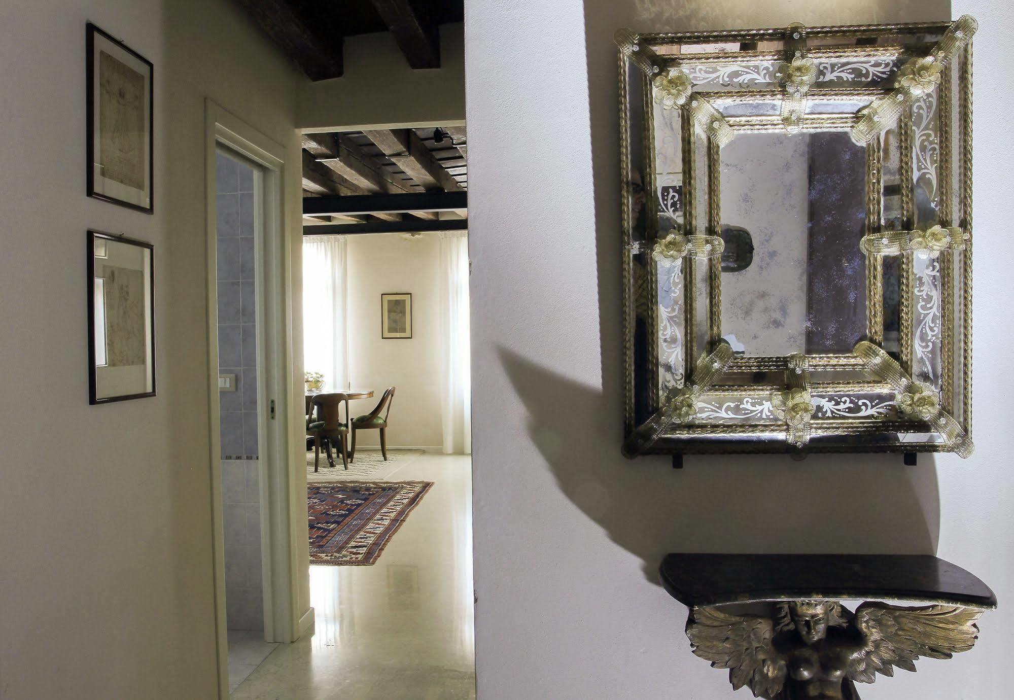 Sarai Apartment *