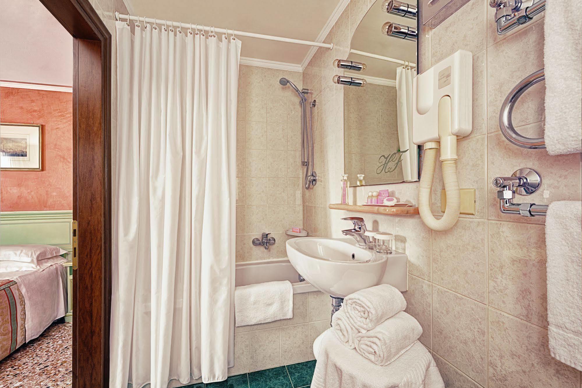 Hotel Firenze Venice