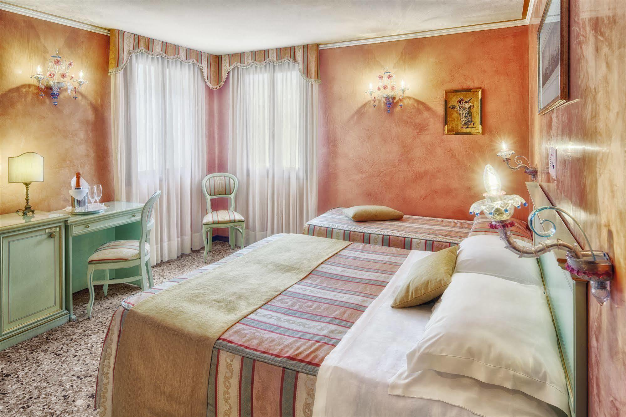 Firenze Hotel 3*