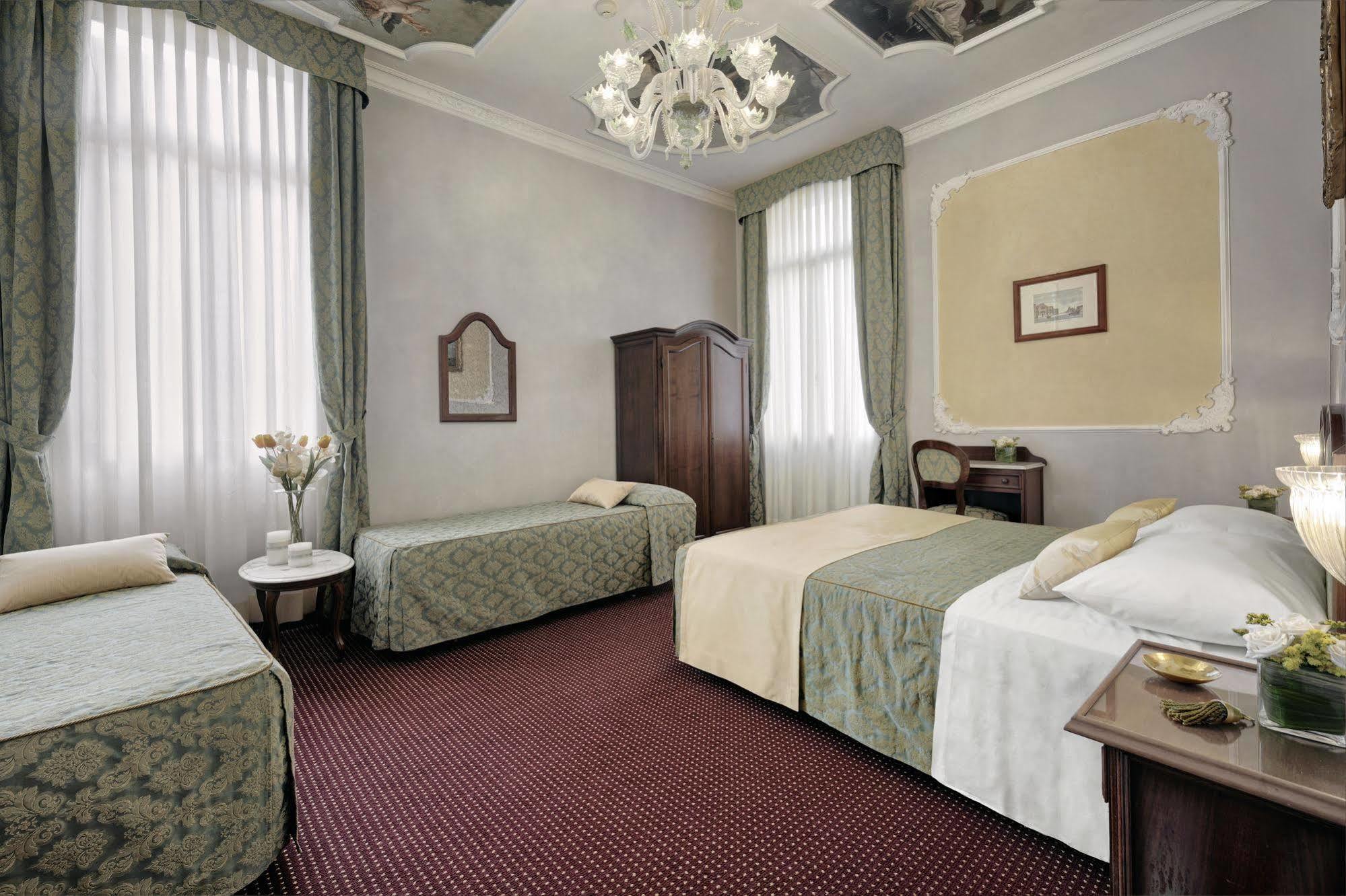 Pausania 3* Veneza