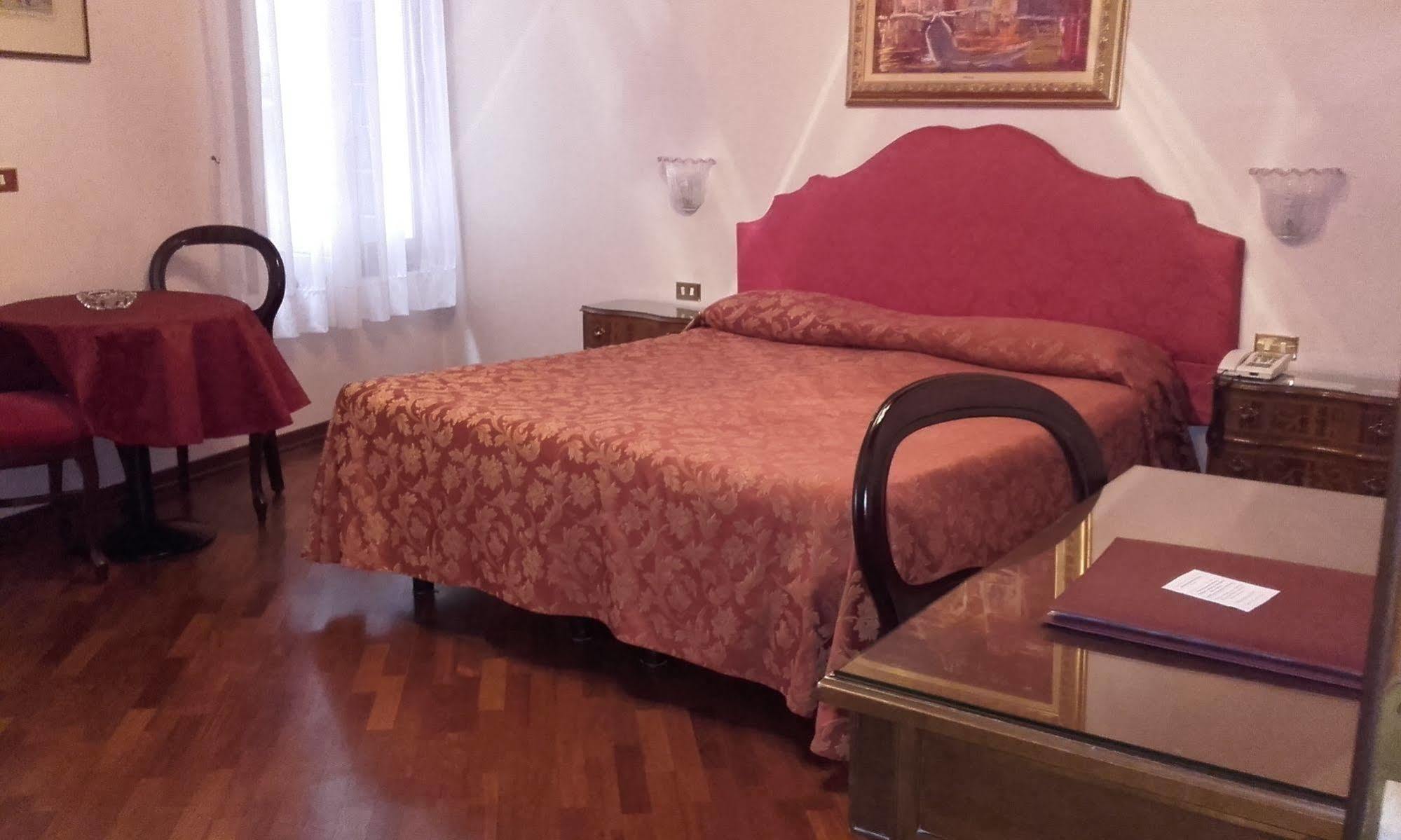 Hotel Piccola Fenice Venezia