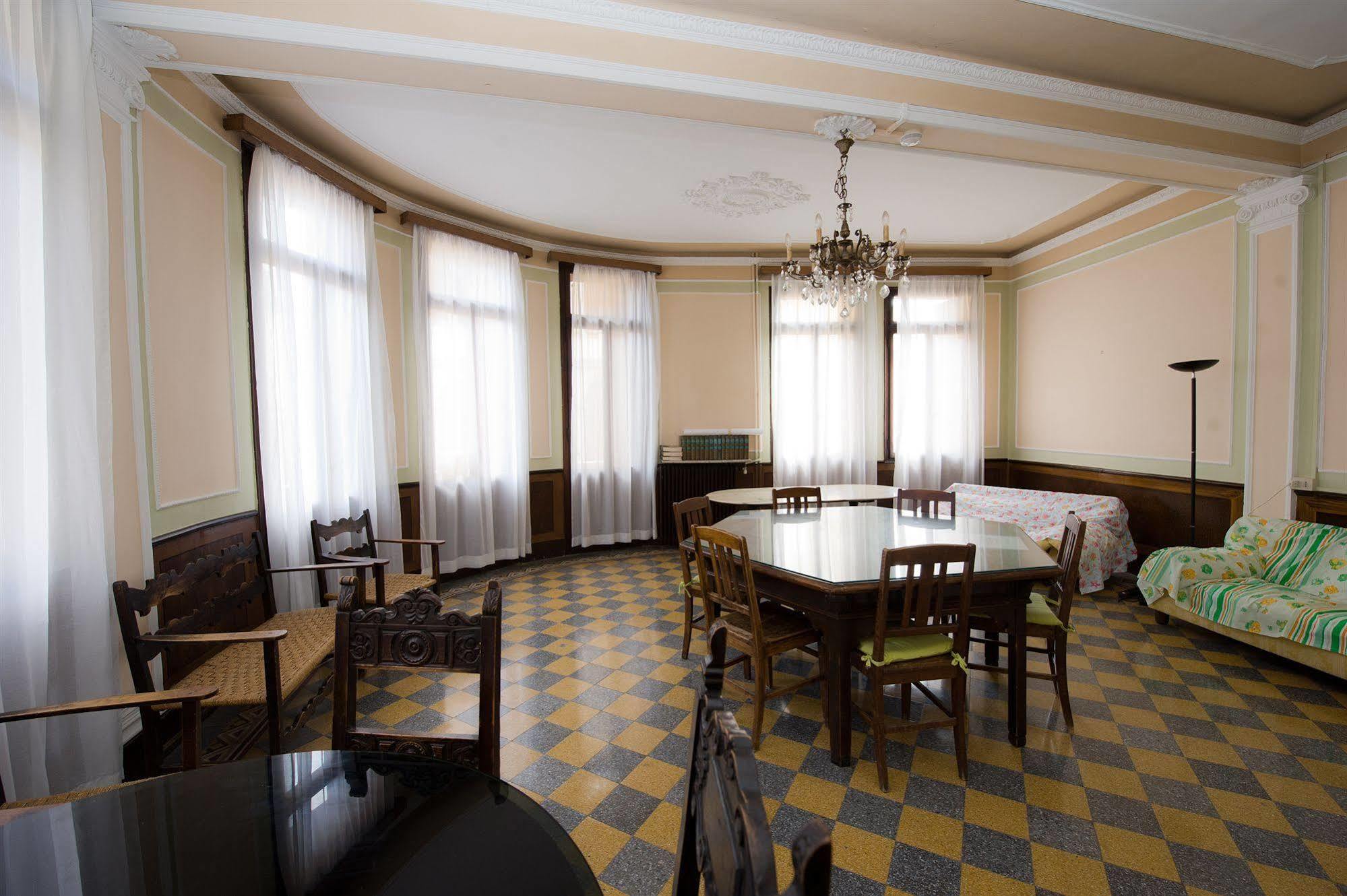 Albergue Domus Civica *