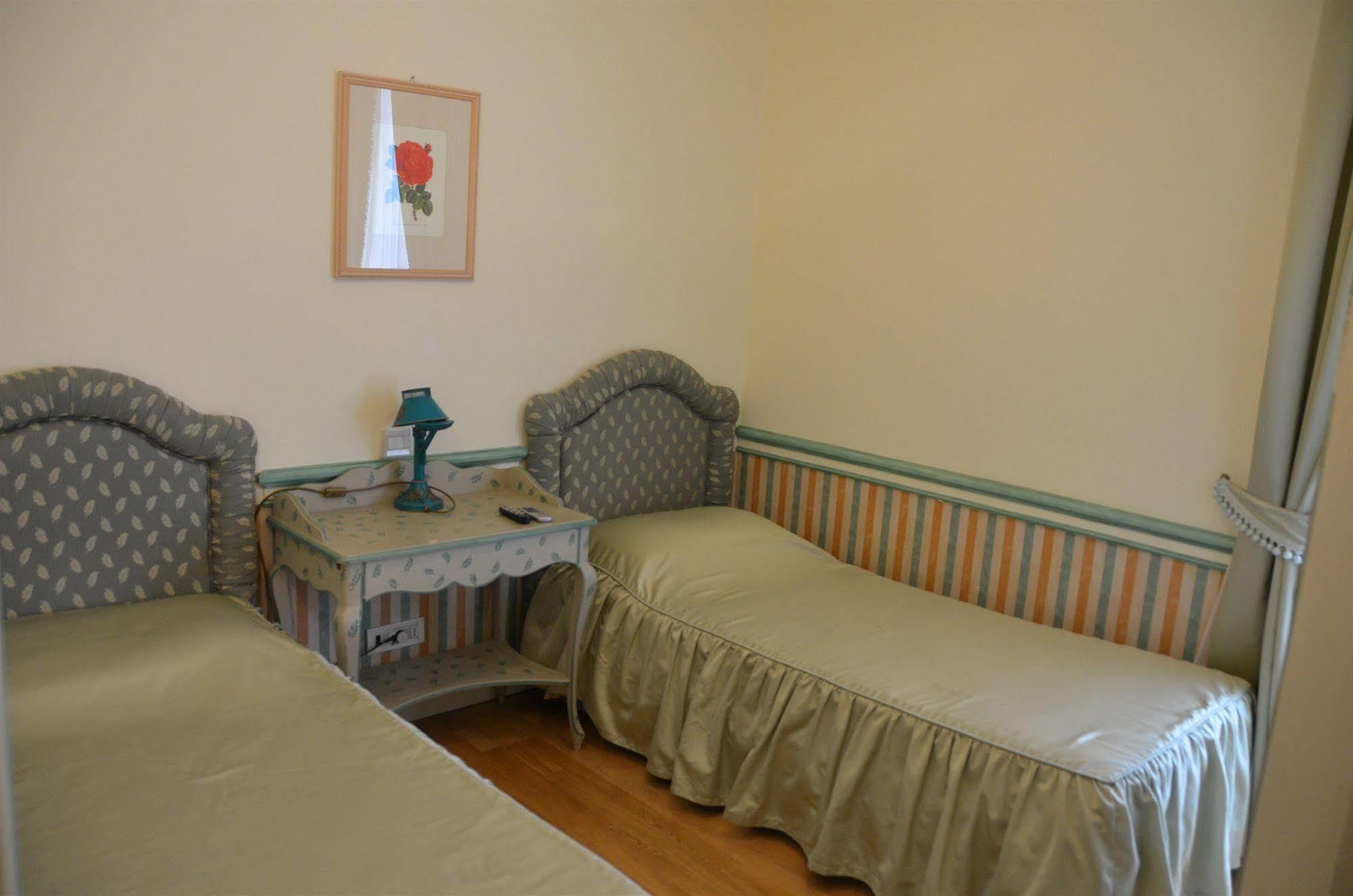 Laguna Apartment