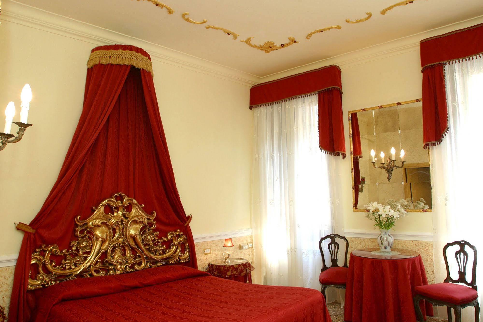 Casa Fenice Bed & Breakfast