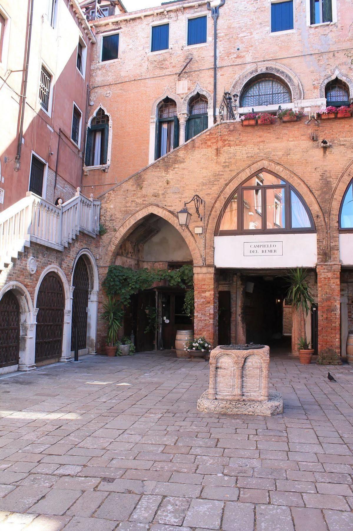 Lion Morosini Palace Venice