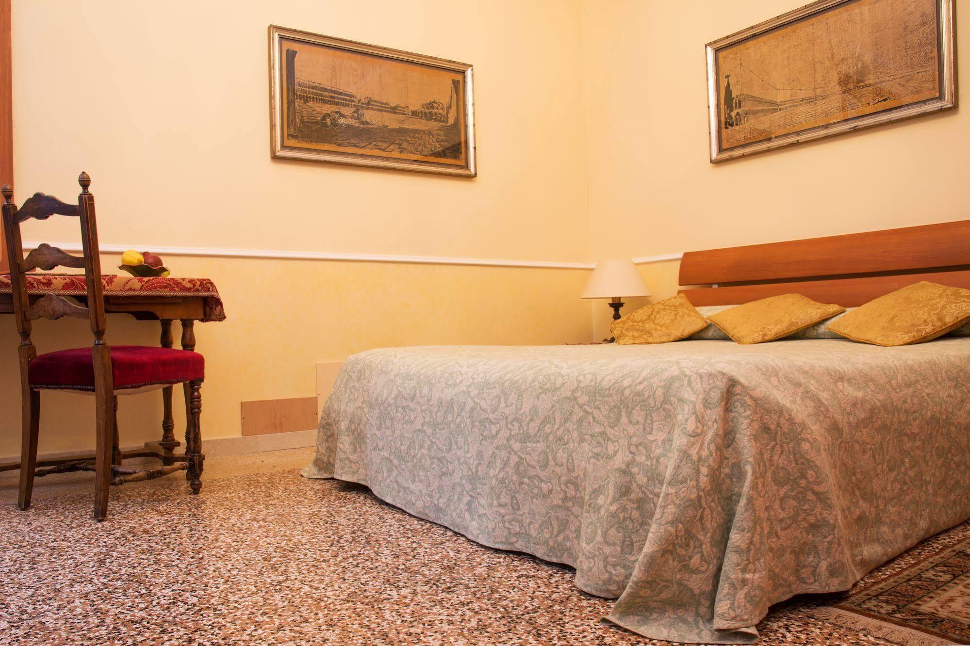 Apartment Fenice Venice