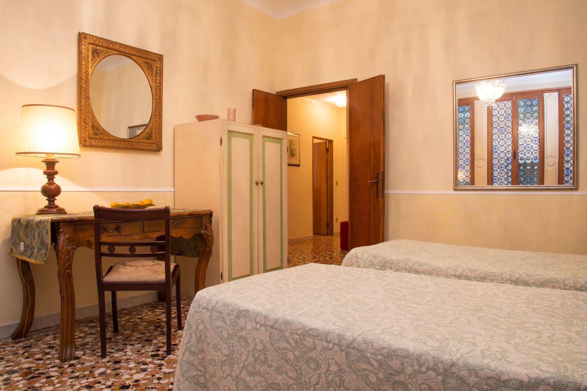 Fenice Apartment Venice