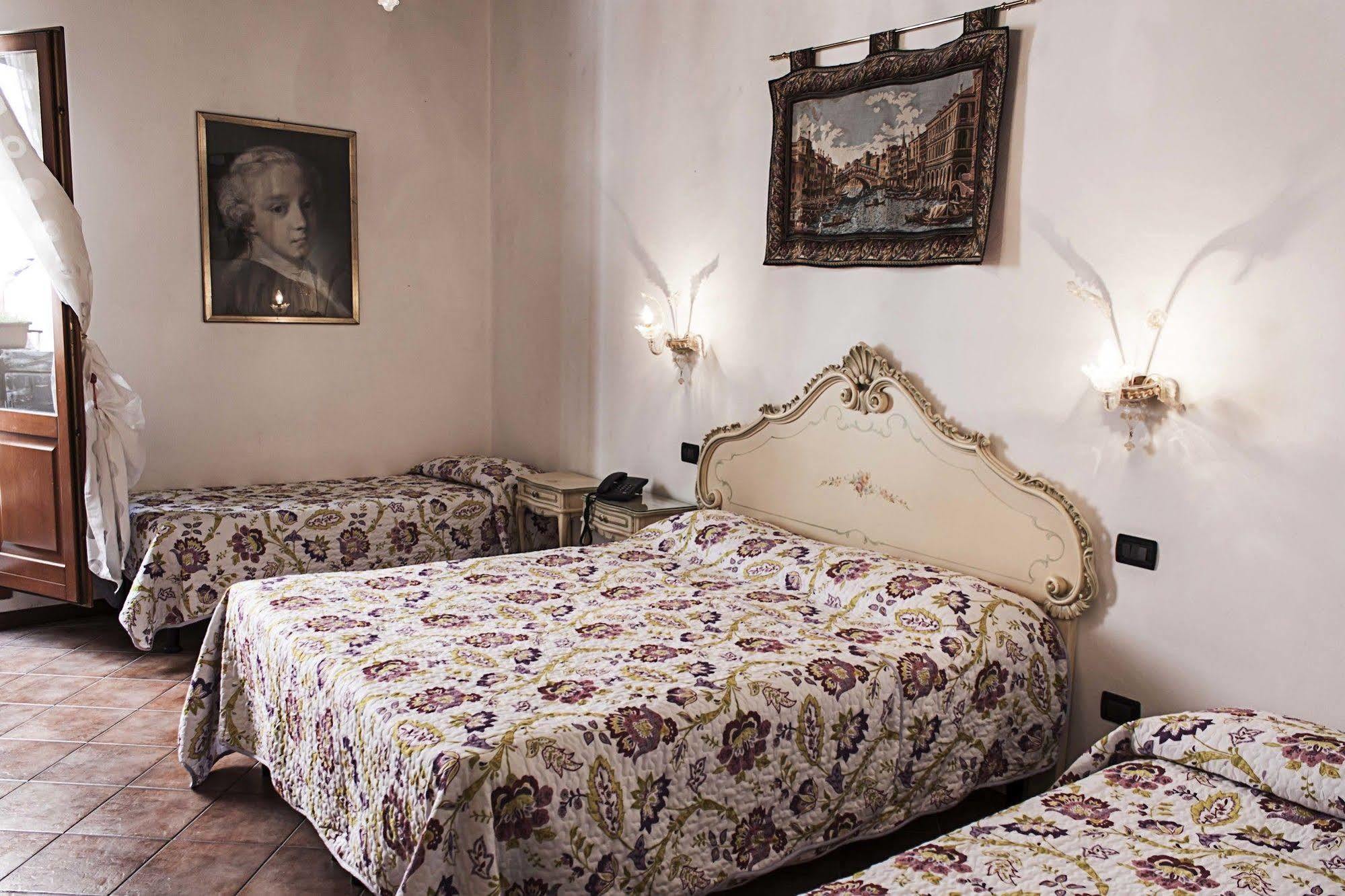 Alloggi Ss Giovanni E Paolo Guest house