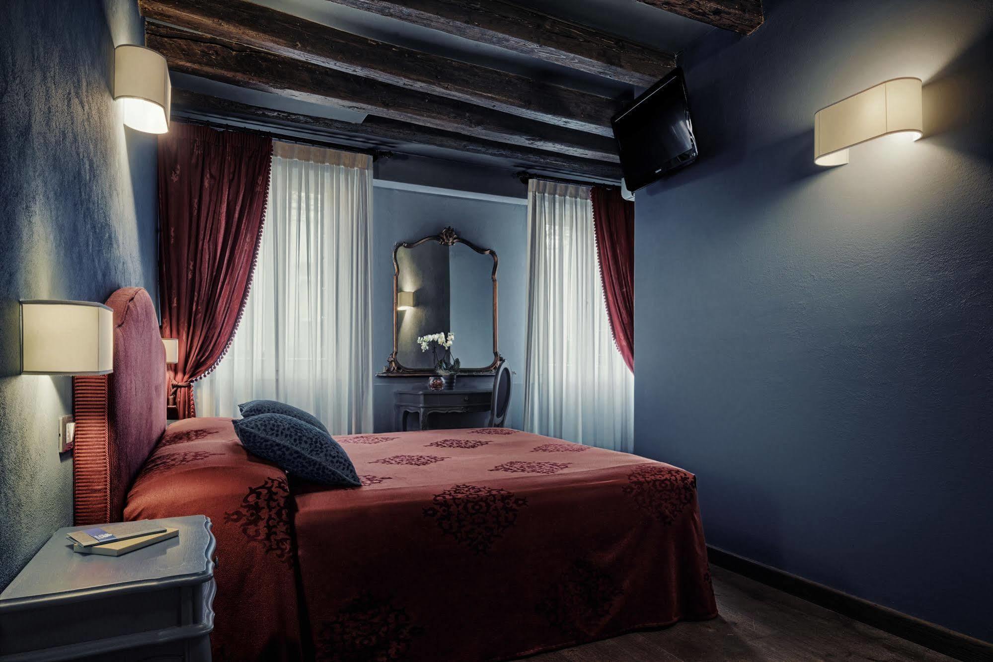 Fiorita Hotel *