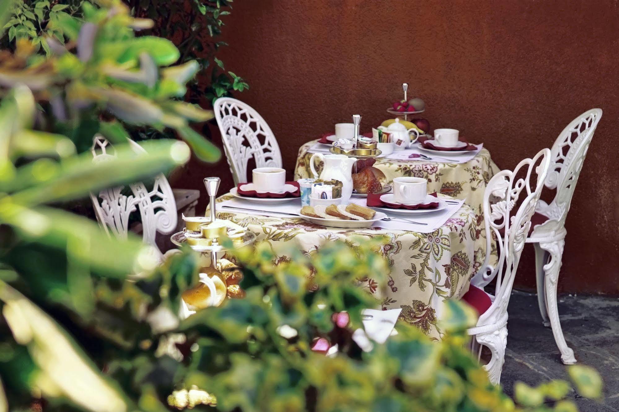 Fiorita Hotel *