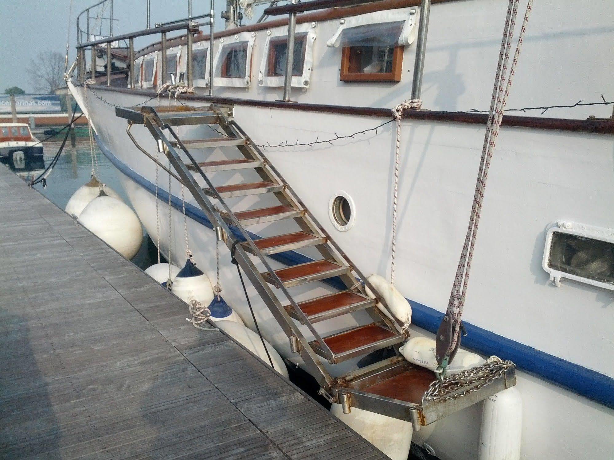 Boat & Breakfast Caicco Freedom 2*