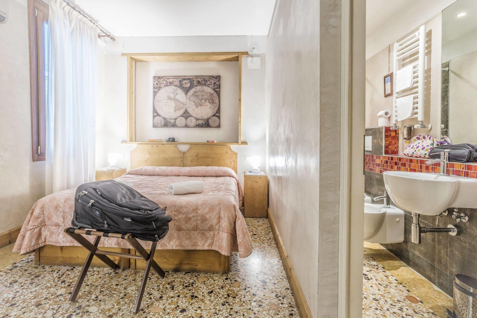 Hotel Locanda Bareteri 3*