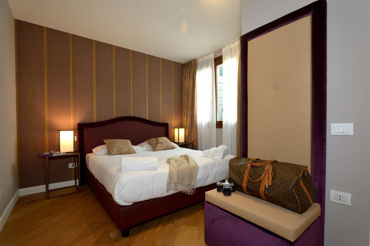 La Fenice Aparthotel Venice
