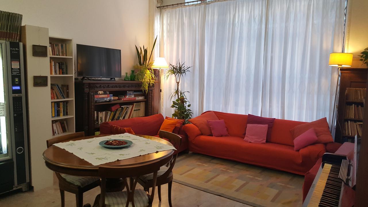 Domus Civica Albergue *