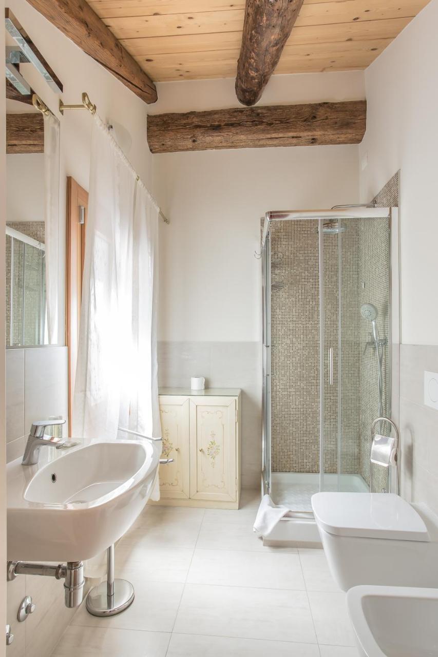 Uncharted - Ca' Santa Croce Apartment