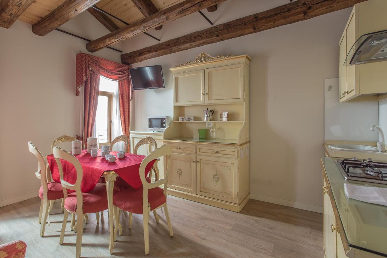 Uncharted - Ca' Santa Croce Apartment *
