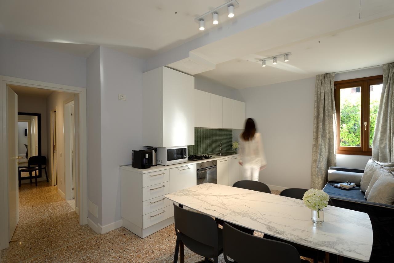 La Fenice Aparthotel Venice