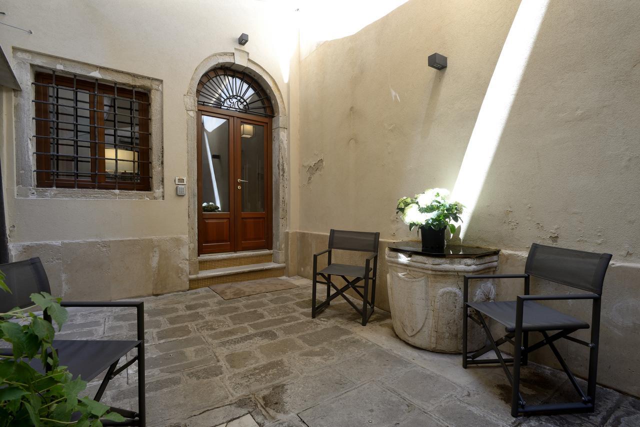 La Fenice Aparthotel Venice