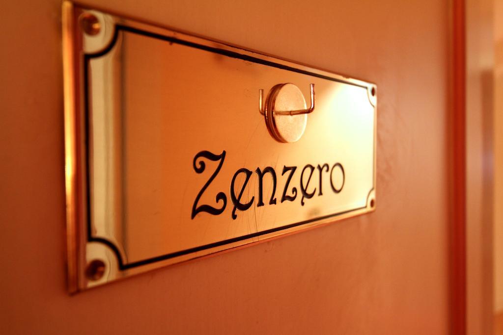 Lanterna Di Marco Polo Acomodação com café da manhã  3*