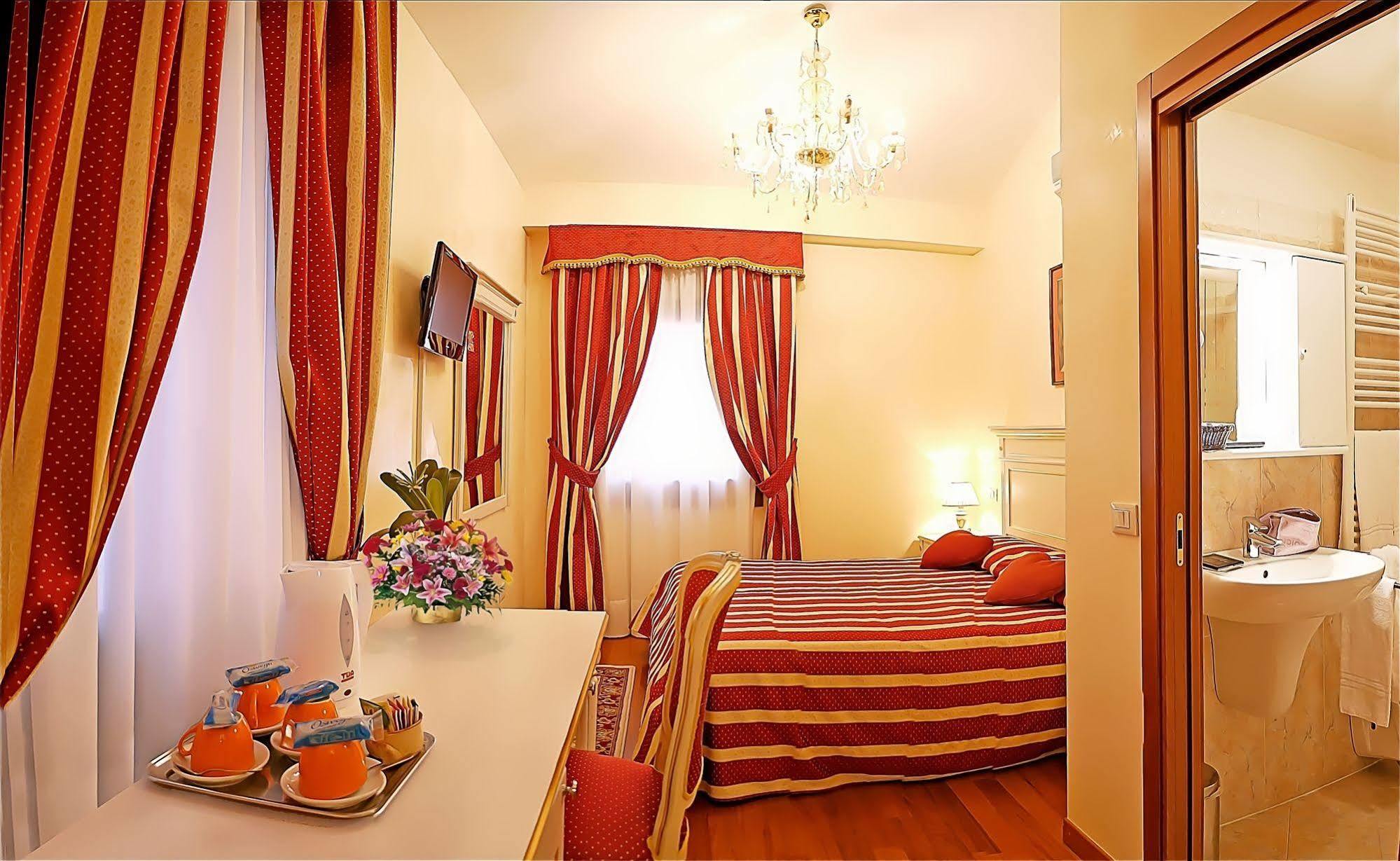 Hotel San Luca 3*