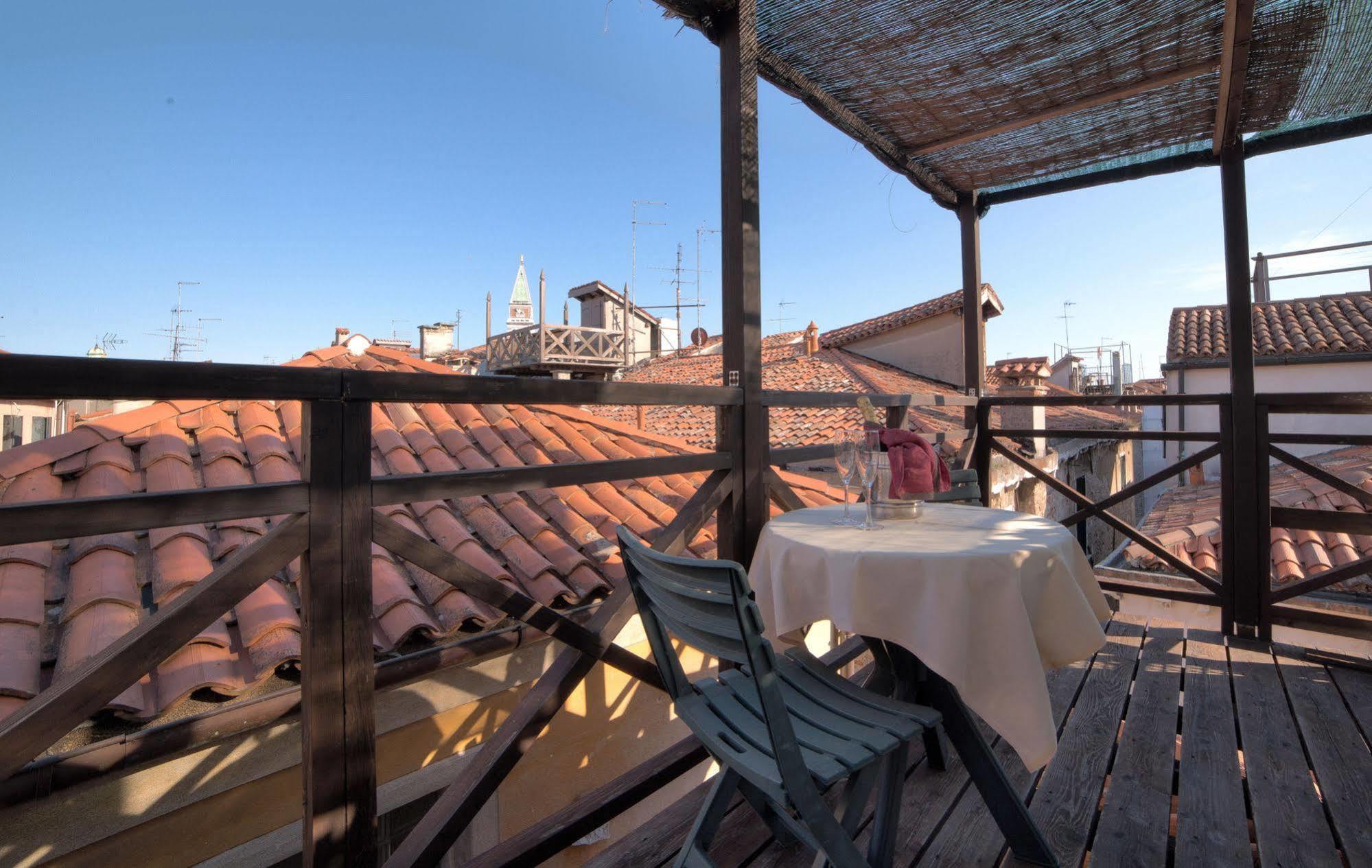Acomodação com café da manhã  Lanterna Di Marco Polo