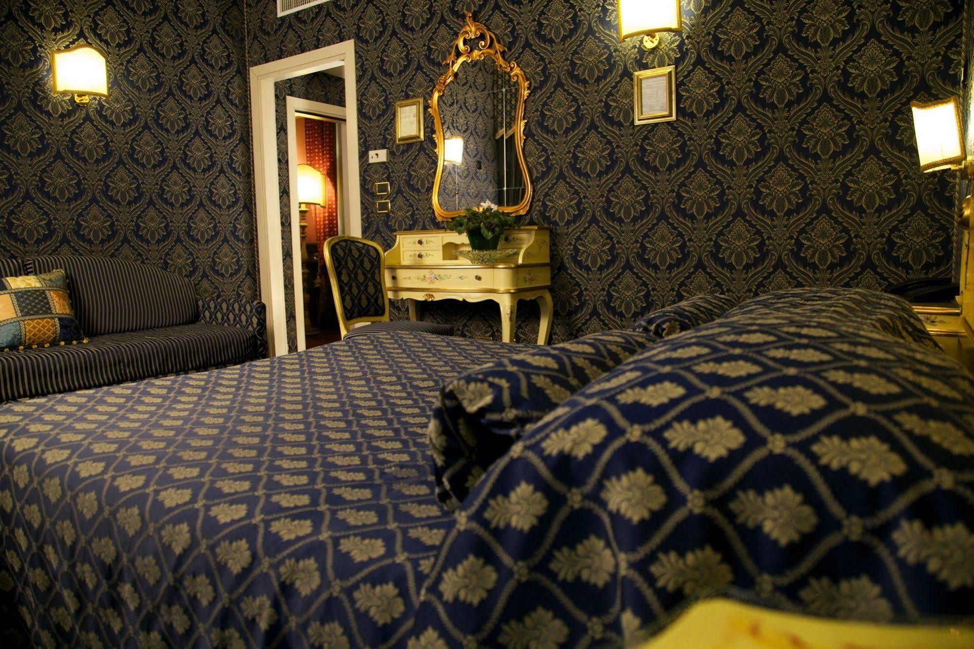 Ca' Morosini 1 & 2 2* Veneza