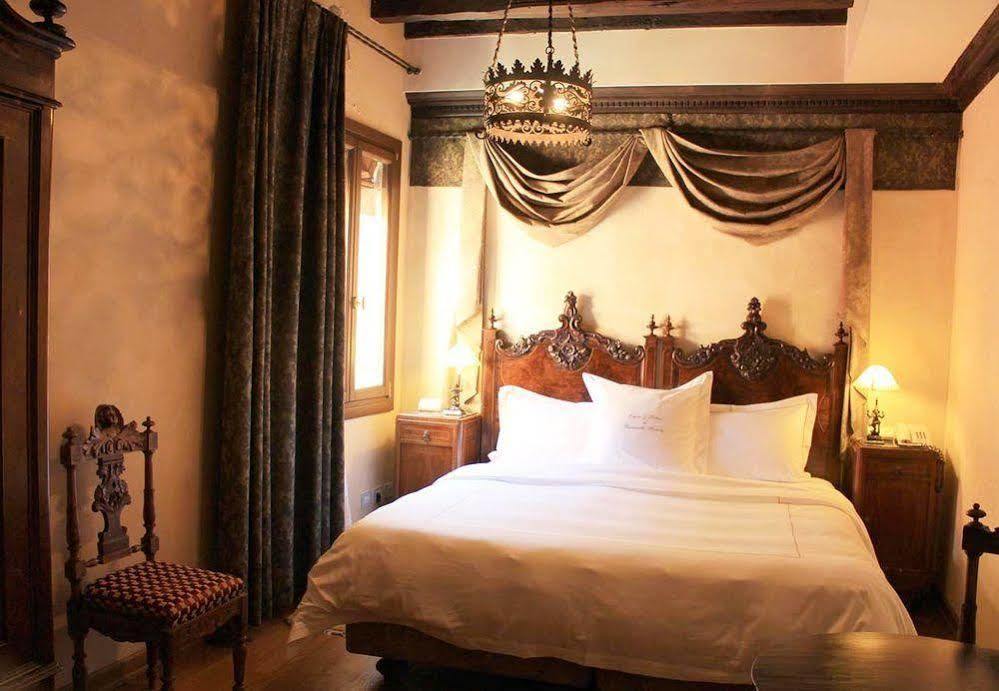 Novecento Boutique Hotel