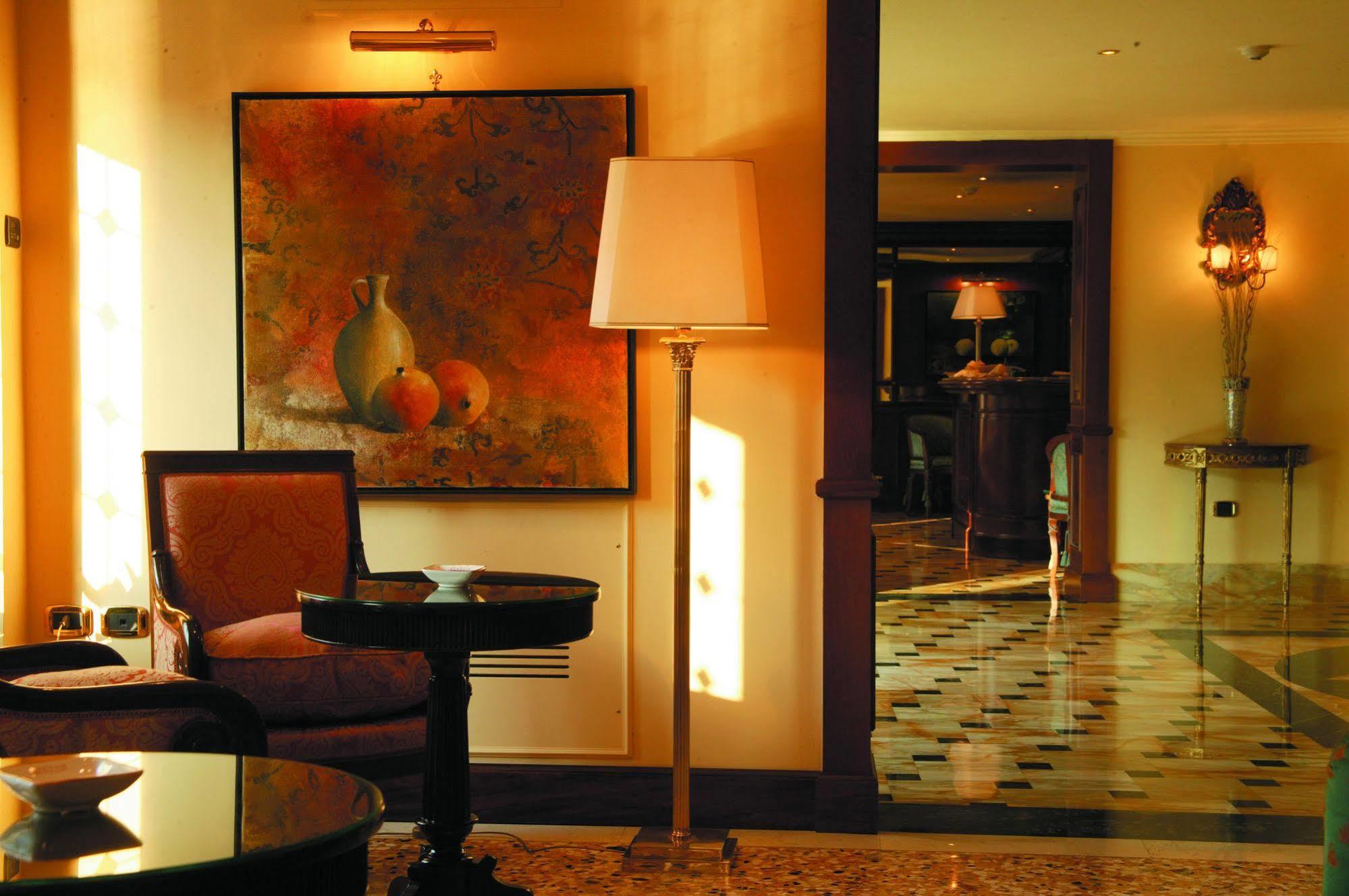 Hotel Sina Palazzo Sant'angelo 4*