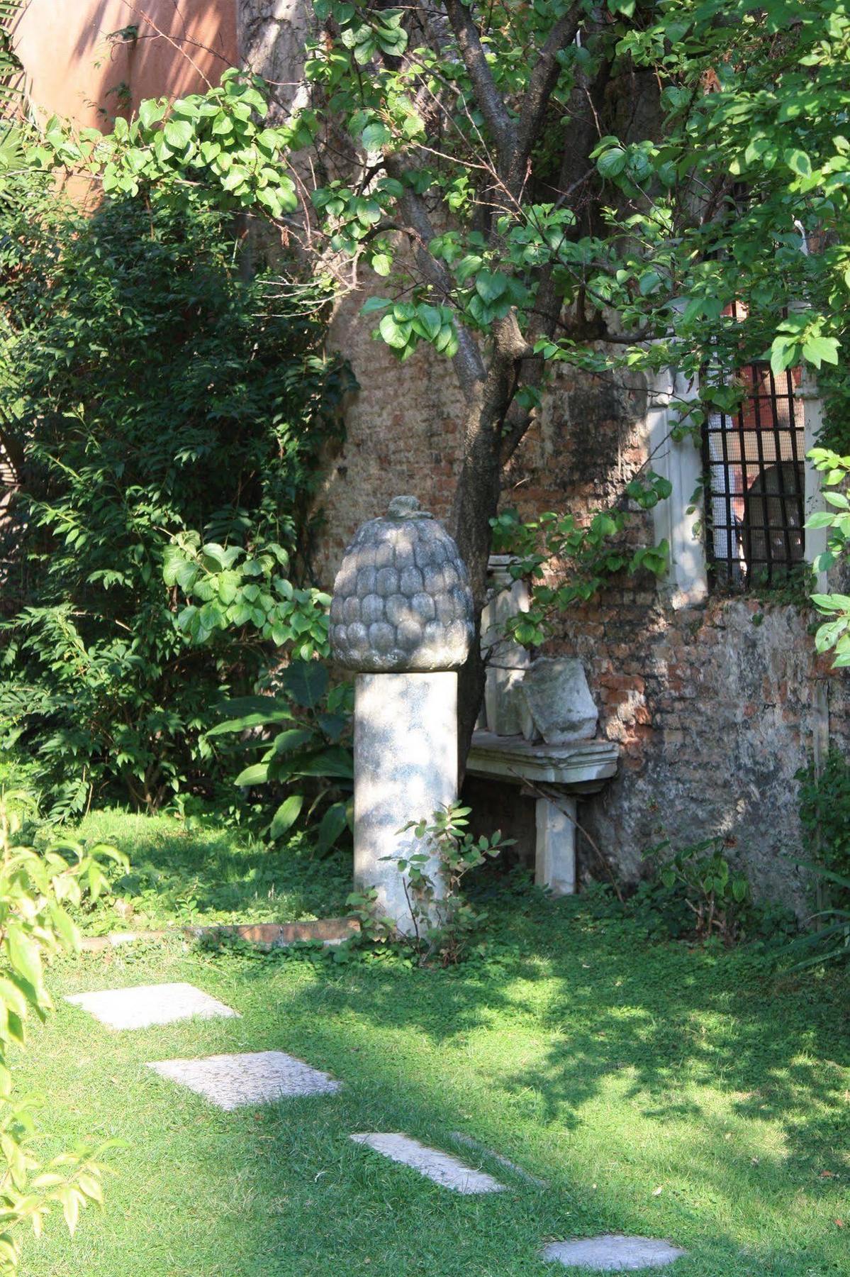 Garden Ca' Rezzonico Apartment Venice
