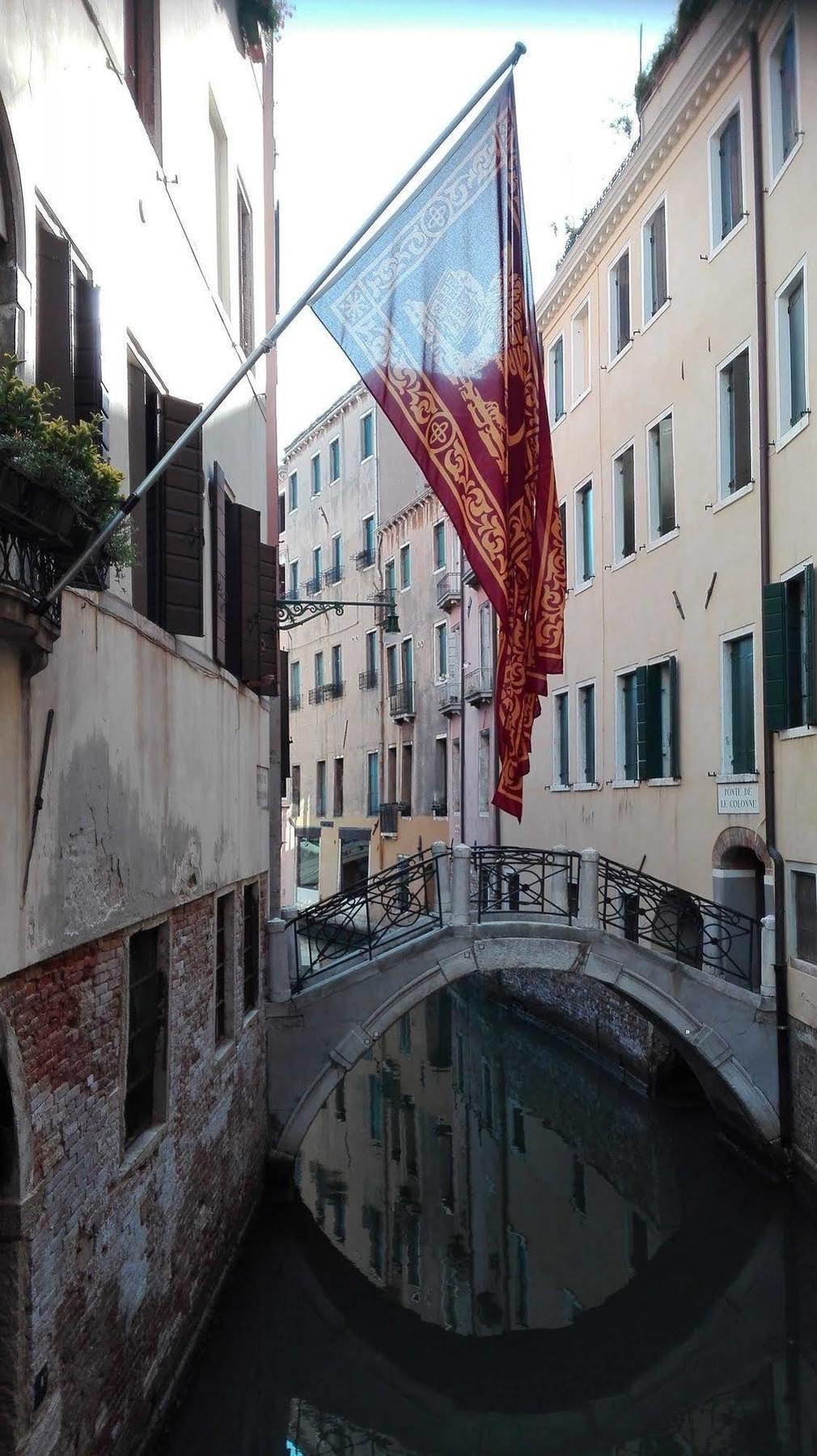 Casa Petrarca Hotel *
